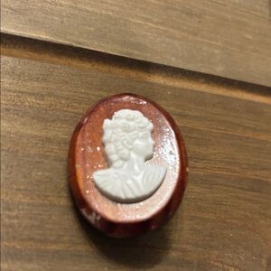 Vintage Late 1920 to early 1930’sCameo Brooch